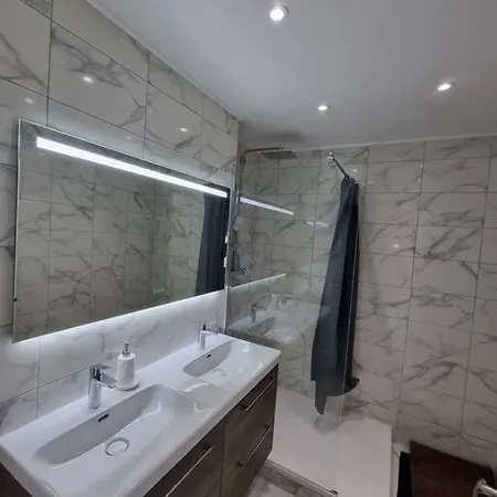Appartement Vue Mer Avec Parking Gratuit Sur Place Bastia  Exterior foto