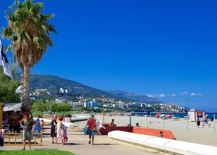 Appartement Vue Mer Avec Parking Gratuit Sur Place